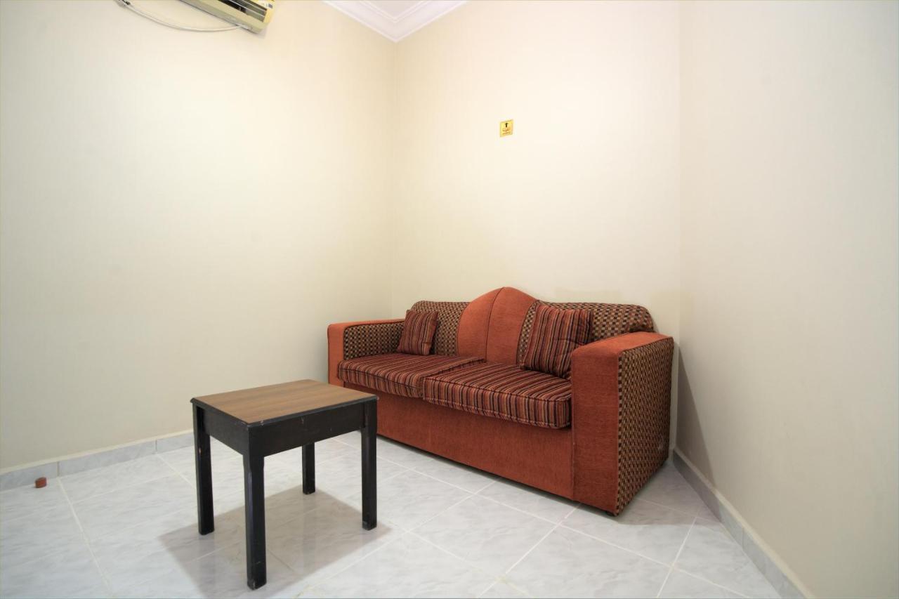 Oyo 548 Al Seraj For Furnished * Jeddah